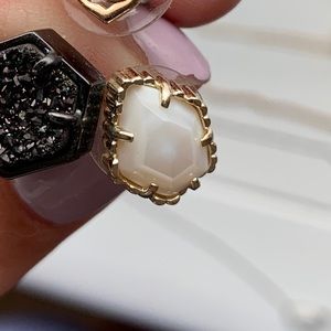 white and gold Kendra Scott earrings